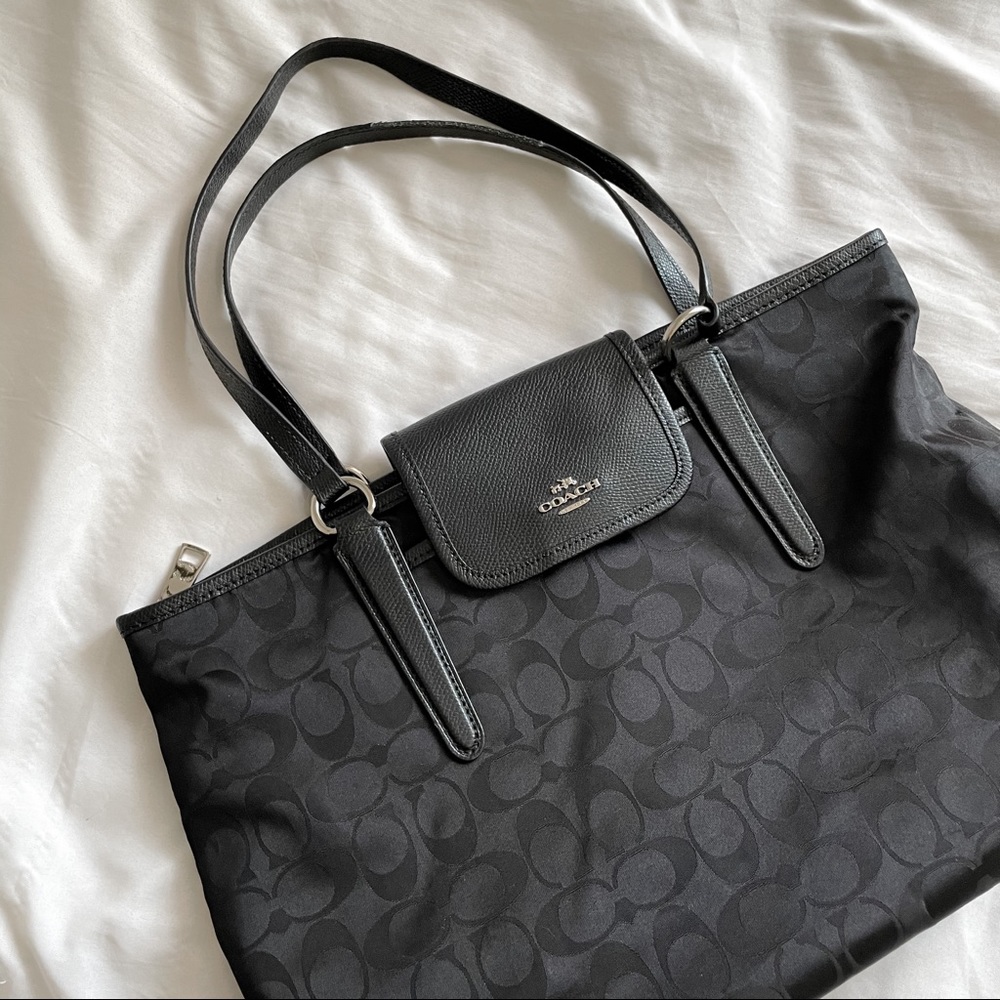 Coach Black Signature Logo Purse